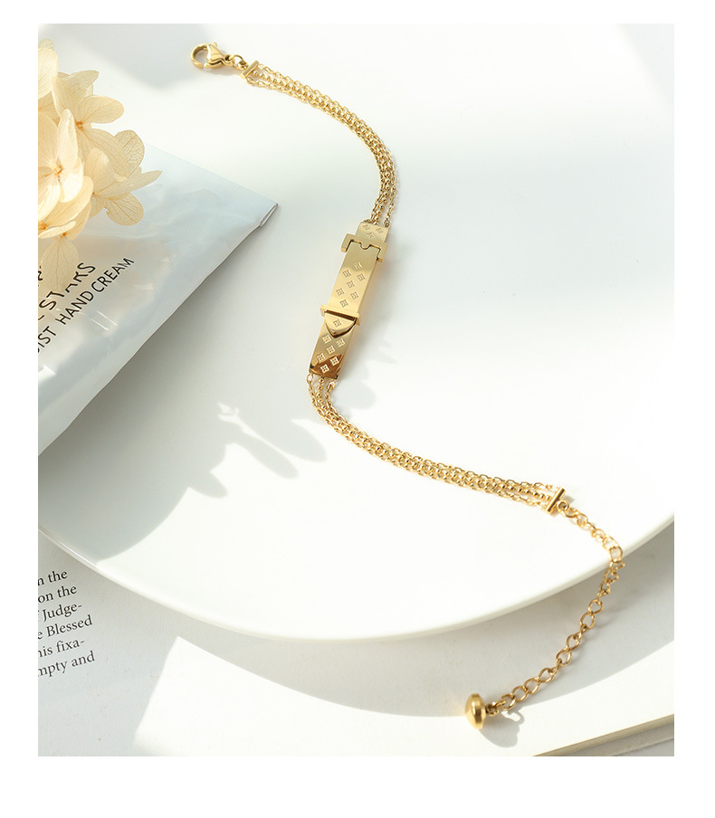 Light Luxury Trend Fashion Pattern Bracelet Titanium Steel Plated 18k Gold Niche Hand Jewelry display picture 4