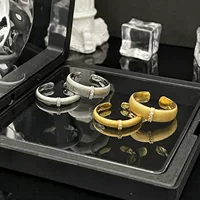 Новый стиль в старинном стиле, легкий атласный, матовый, открывающий кольцо, женский простой ретро, дикая пара против кольца