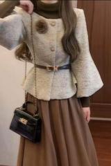 M5N大码女装秋冬小香风收腰外套+高领针织衫+高腰半身裙显瘦三件