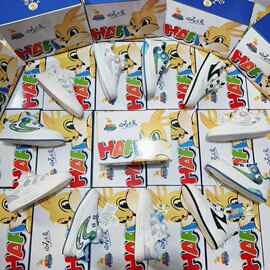 哈菲兔儿童小白鞋男女童板鞋运动鞋春秋新款旋钮纽扣学生休闲鞋子