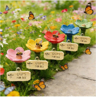 ����վFlower-Shaped Ceramic Bee Watering Station�����۷䝲ˮ