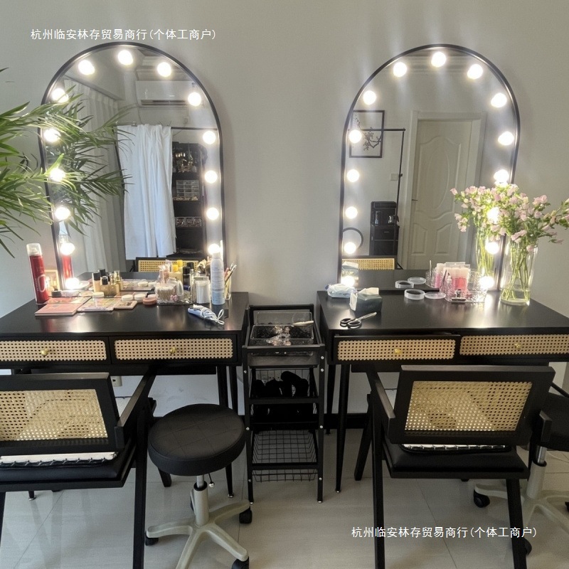 Simple and Luxurious Photo Studio Professional Makeup Table with Lights Wedding Dress Shop Makeup Artist Makeup Table