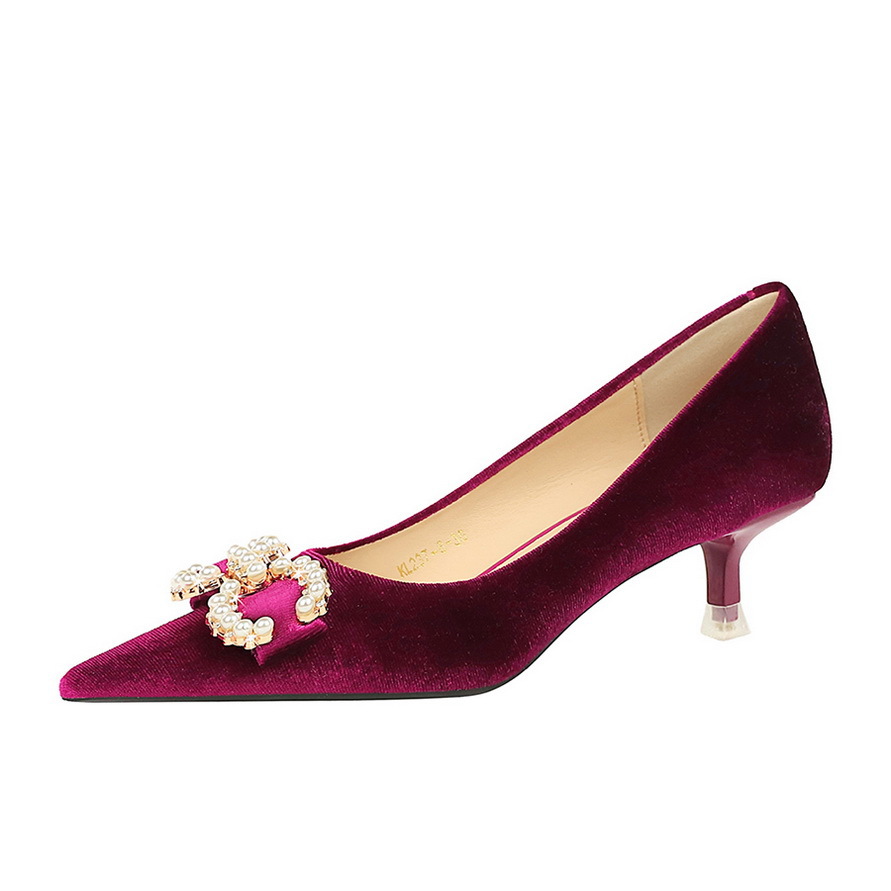 Elegant Women's Suede Pointed Toe Pumps With Rhinestone Buckle_voghion.com