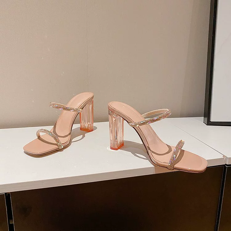 2025 новые босоножки со стразами на каблуках