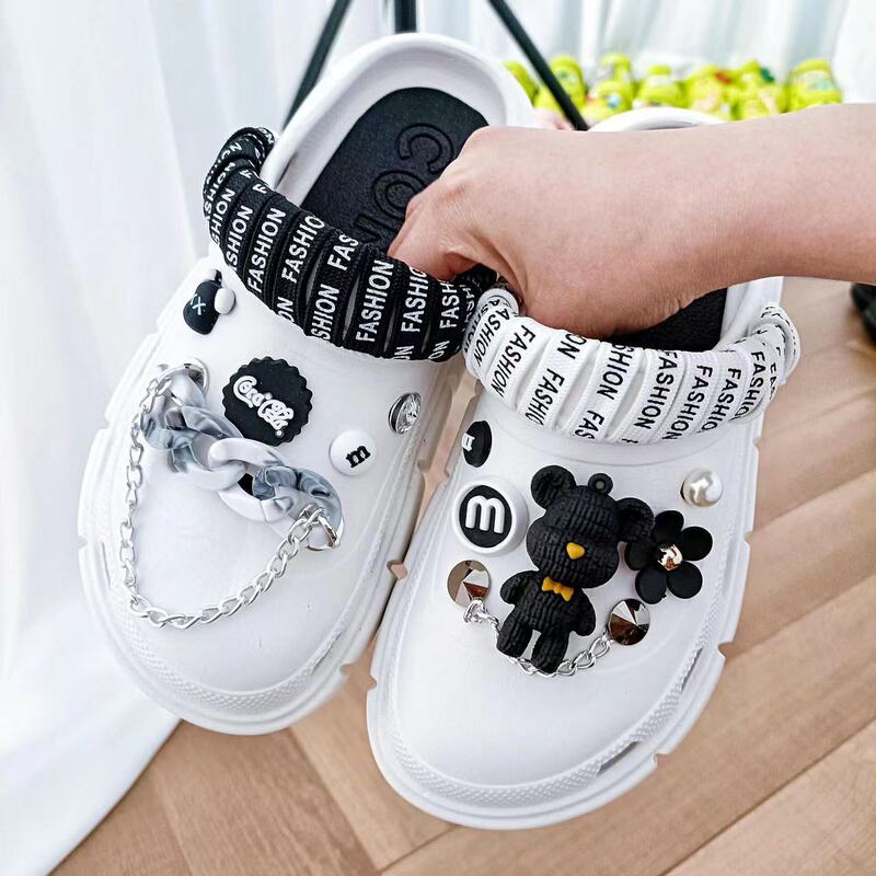 2022 New Cross-border Punk Cave Shoes Black and White Strap Women's Instagram Platform Summer Outfit Beach Garden Shoes Batch