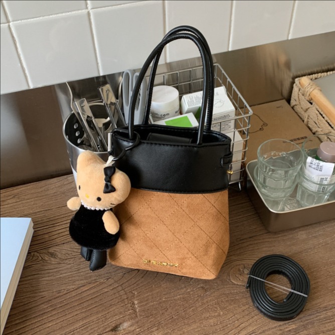 Bolsa de mano transfronteriza de diamante universal bolso de cubo de agua mujer otoño y invierno 2025 nuevo estilo de alta calidad bolso de hombro bolso de viaje