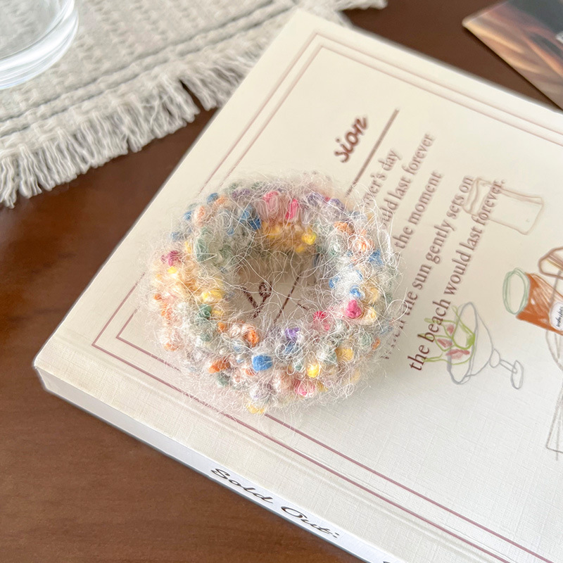 Un anillo de toalla blanco