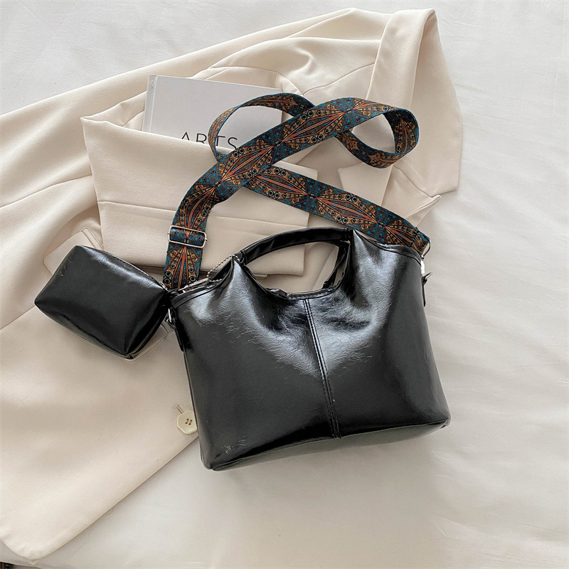 Borsa a tracolla grande e versatile stile tote bag elegante_voghion.com
