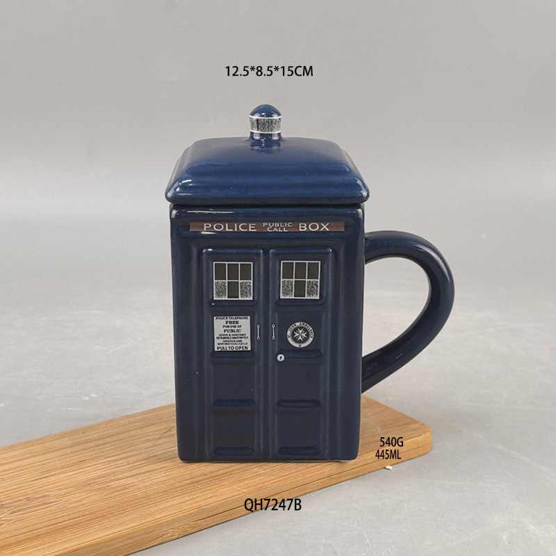 Personalizado creativo transfronterizo retro cabina de policía británica taza taza de cerámica cabina telefónica taza de cerámica con tapa marca de novedad