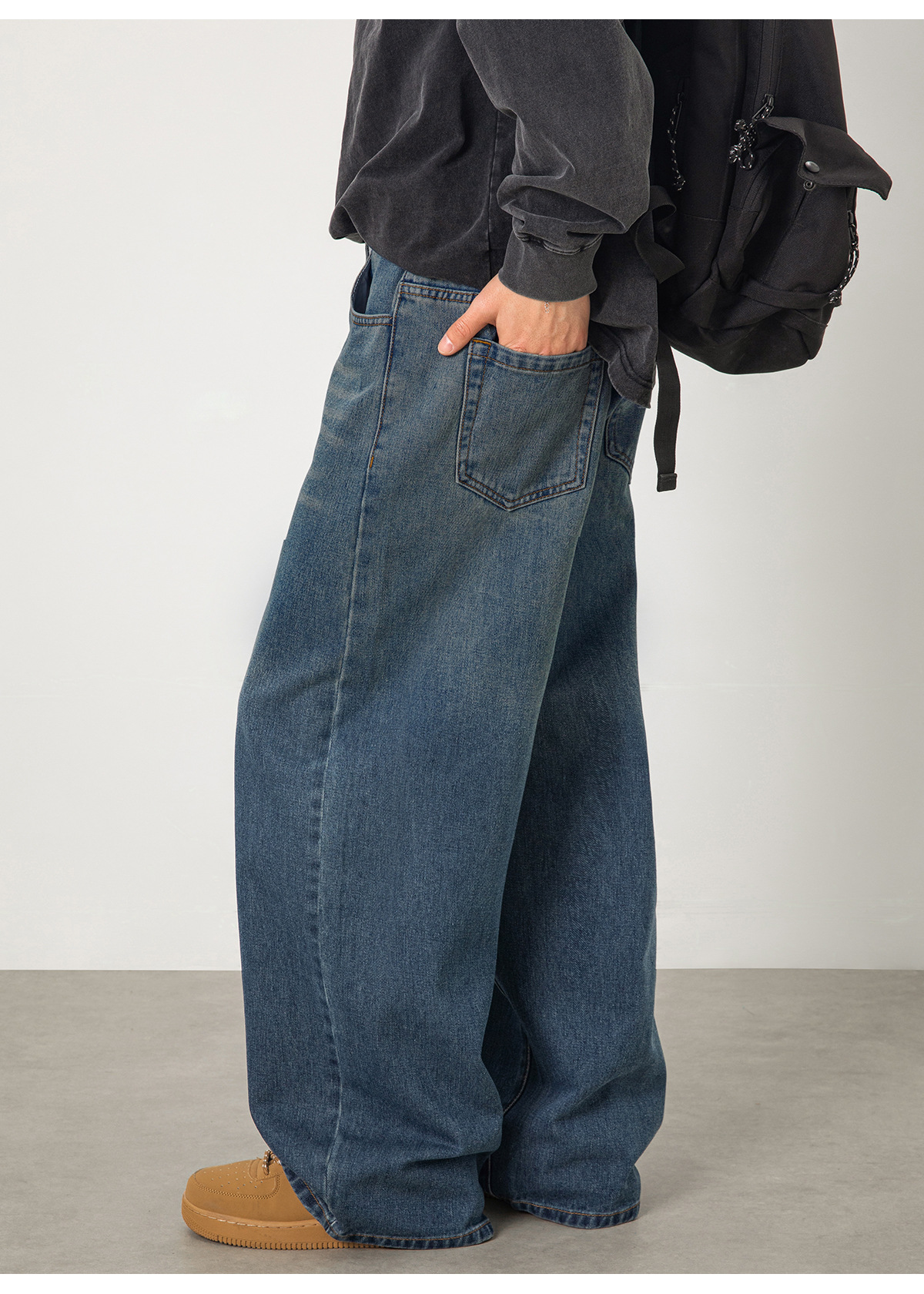 Vintage Washed Gradient Blue Jeans – Baggy Straight-Leg Denim Pants For Men (Distressed Finish, Mid-Rise, Non-Stretch Cotton Blend, M-Xxxl)_voghion.com