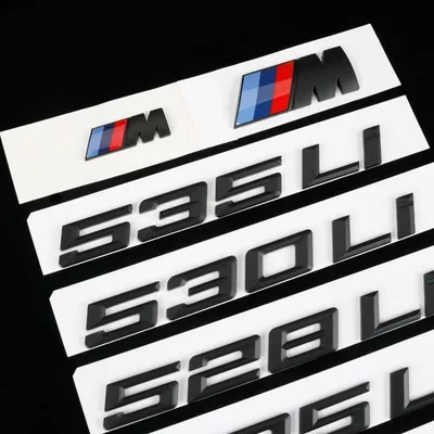 5 Series, black lettering, 520Li, Car logo