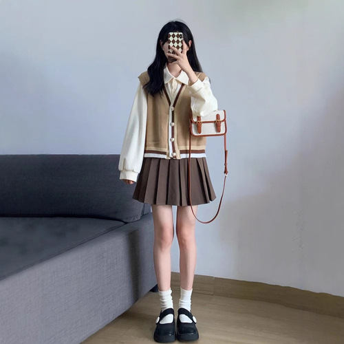 25 Spring and Autumn Hot Selling Knit Set of Three Knit Sweater Vests Khaki A-line Skirt Set Casual Japanese Style