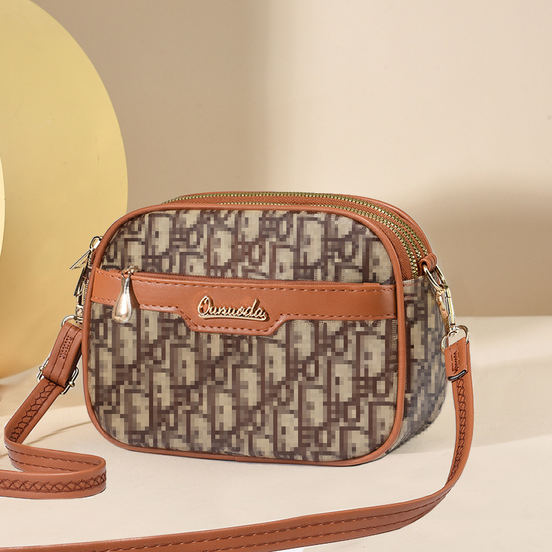 밝은 색상의 빅 D 스타일