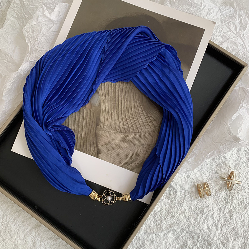 Pañuelo de seda arrugado de seda de imitación magnética con hebilla de rosa de color sólido de verano, protector solar, bufanda decorativa profesional ligera de todo fósforo