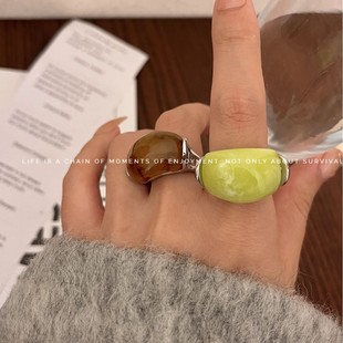French retro light luxury oval matcha green wide version ins high-end Maillard style stacked index finger ring