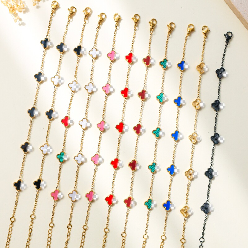 Cross-Border Four-Leaf Clover Bracelet, Titanium Steel Hand Jewelry, Fashionable Commuter Style, Light Luxury Style Bracelet, Titanium Steel Does Not Fade Cross-Border Four-Leaf Clover Bracelet, Titanium Steel Hand Jewelry, Fashionable Commuter Style, Light Luxury Style Bracelet, Titanium Steel Does Not Fade