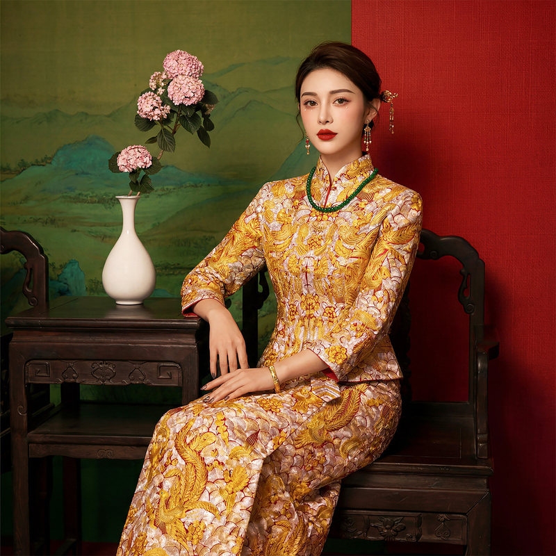 Dragon and Phoenix Wedding Dress 2026 New Style Bride's Traditional Chinese Wedding Dress for Petite Brides with Phoenix Crown and Veil Dragon and Phoenix Wedding Dress 2026 New Style Bride's Traditional Chinese Wedding Dress for Petite Brides with Phoenix Crown and Veil