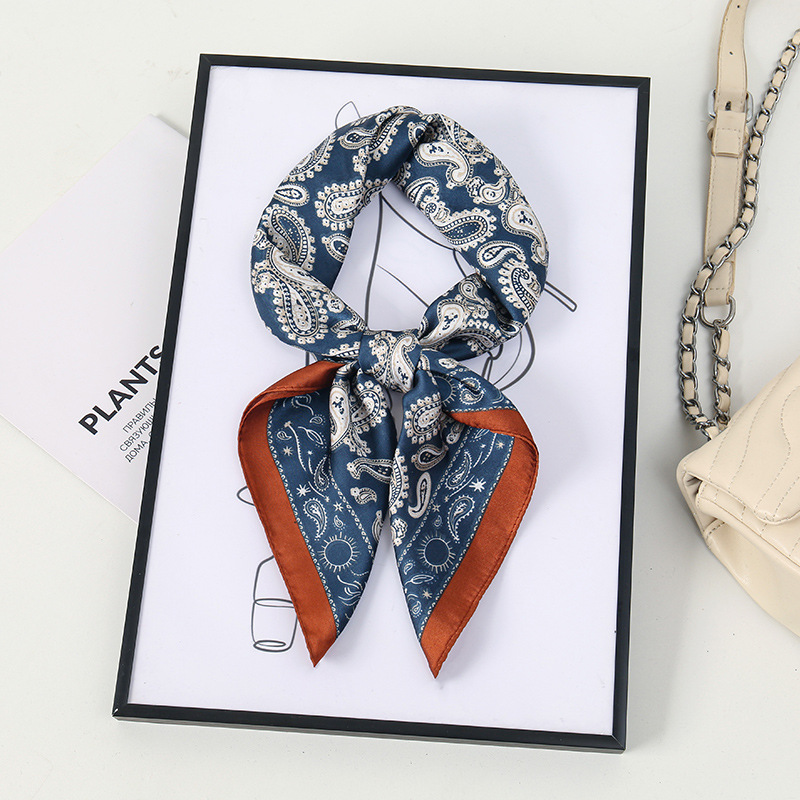 Blue rhyme and fragrance / 70*70CM