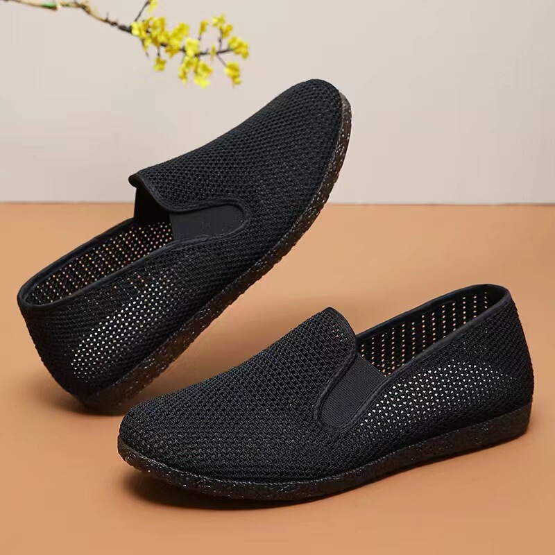 Summer New Large Mesh Cloth Shoes Upgraded Soft Bottom Men's Non-slip Wear-resistant Comfortable Home Dad Cloth Shoes Summer New Large Mesh Cloth Shoes Upgraded Soft Bottom Men's Non-slip Wear-resistant Comfortable Home Dad Cloth Shoes