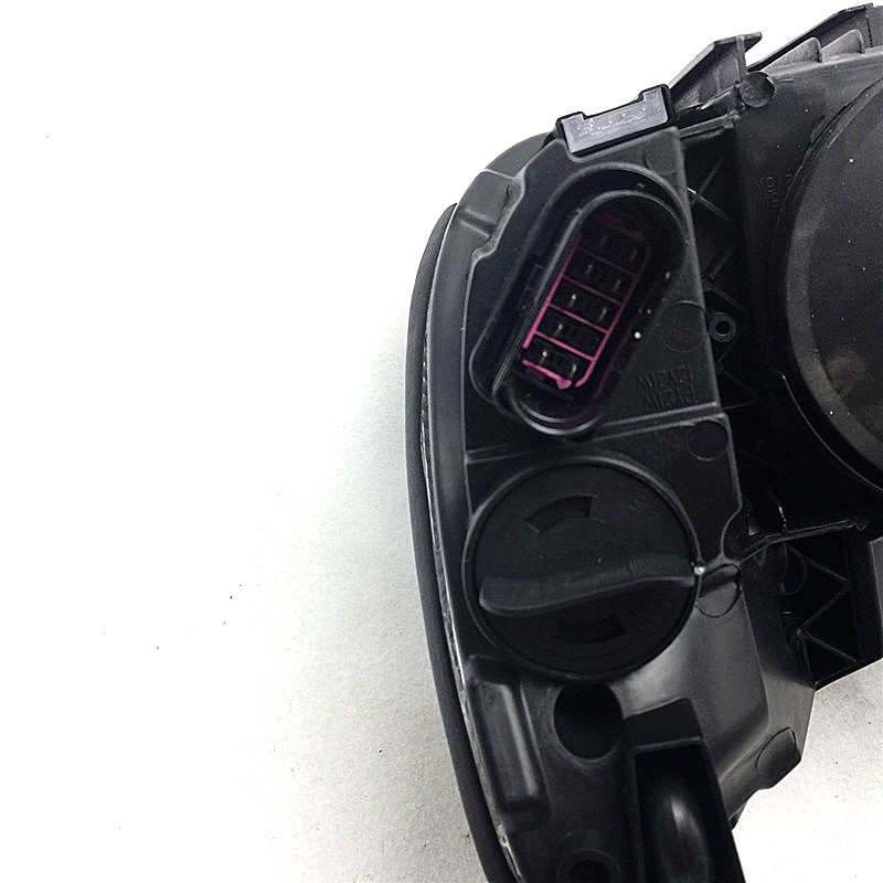 Applicable to Skoda new Ming Rui headlight 10 11 12 13 14 Ming Rui headlight combination lamp assembly