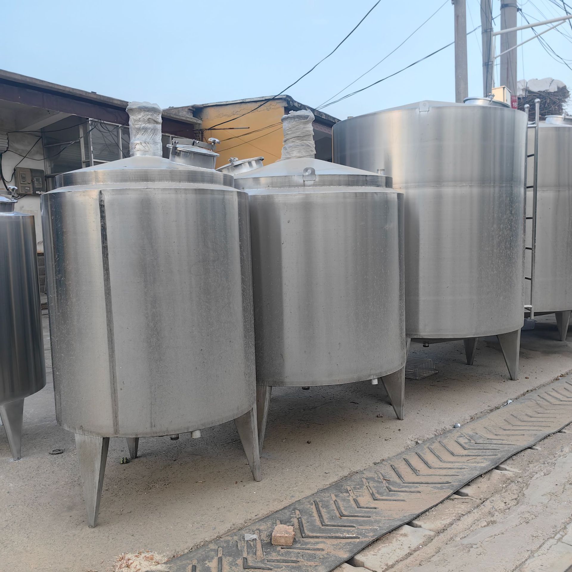 304食品卫生级搅拌罐 调配混合罐 冷热缸 可带蒸气电加热功能