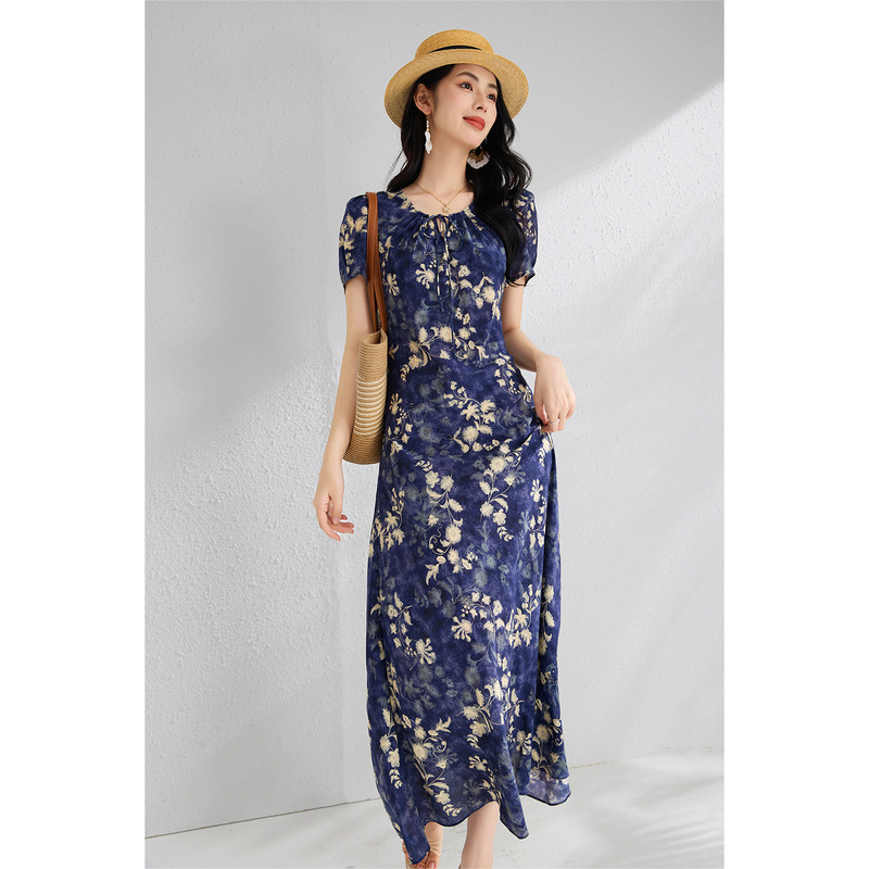 Women's Summer Dress with a French-Style Waist-Cinching Design, Elegant and Beautiful, Round Neck, Long Silk Dress, Bias-Cut Blue Mulberry Silk Dress Women's Summer Dress with a French-Style Waist-Cinching Design, Elegant and Beautiful, Round Neck, Long Silk Dress, Bias-Cut Blue Mulberry Silk Dress