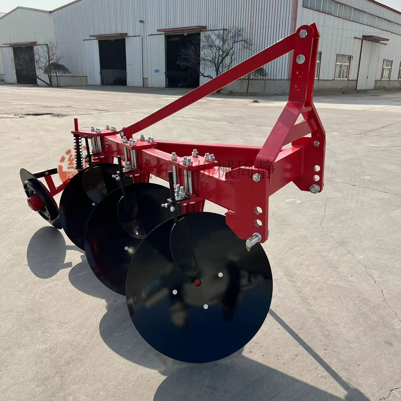 3片圆盘犁   重型圆盘犁   红日出口圆盘犁   圆盘犁生产厂家