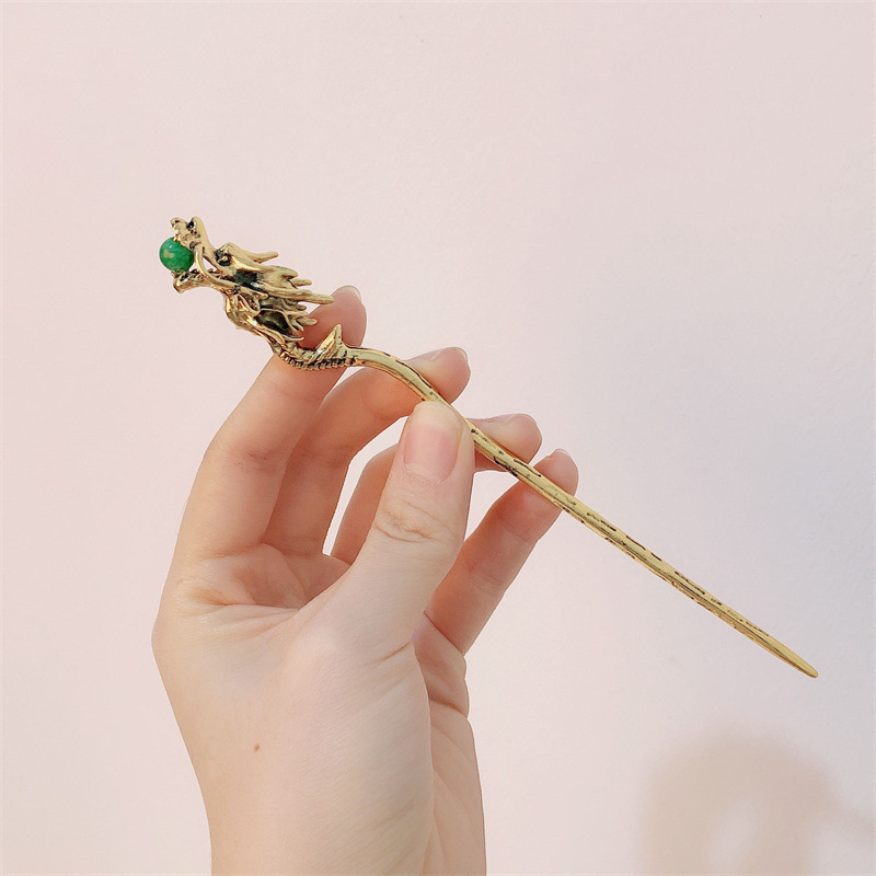 Nuevo estilo chino de metal dragón pinzas de cabello de alta sensación diaria pinzas de cabello de cabello chino Zodiac año dragón pinzas de cabello al por mayor