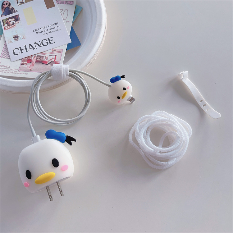 2023 nuevo cargador de dibujos animados cubierta protectora adecuada para Apple carga rápida cabeza 18/20W estándar europeo estándar americano aplicable