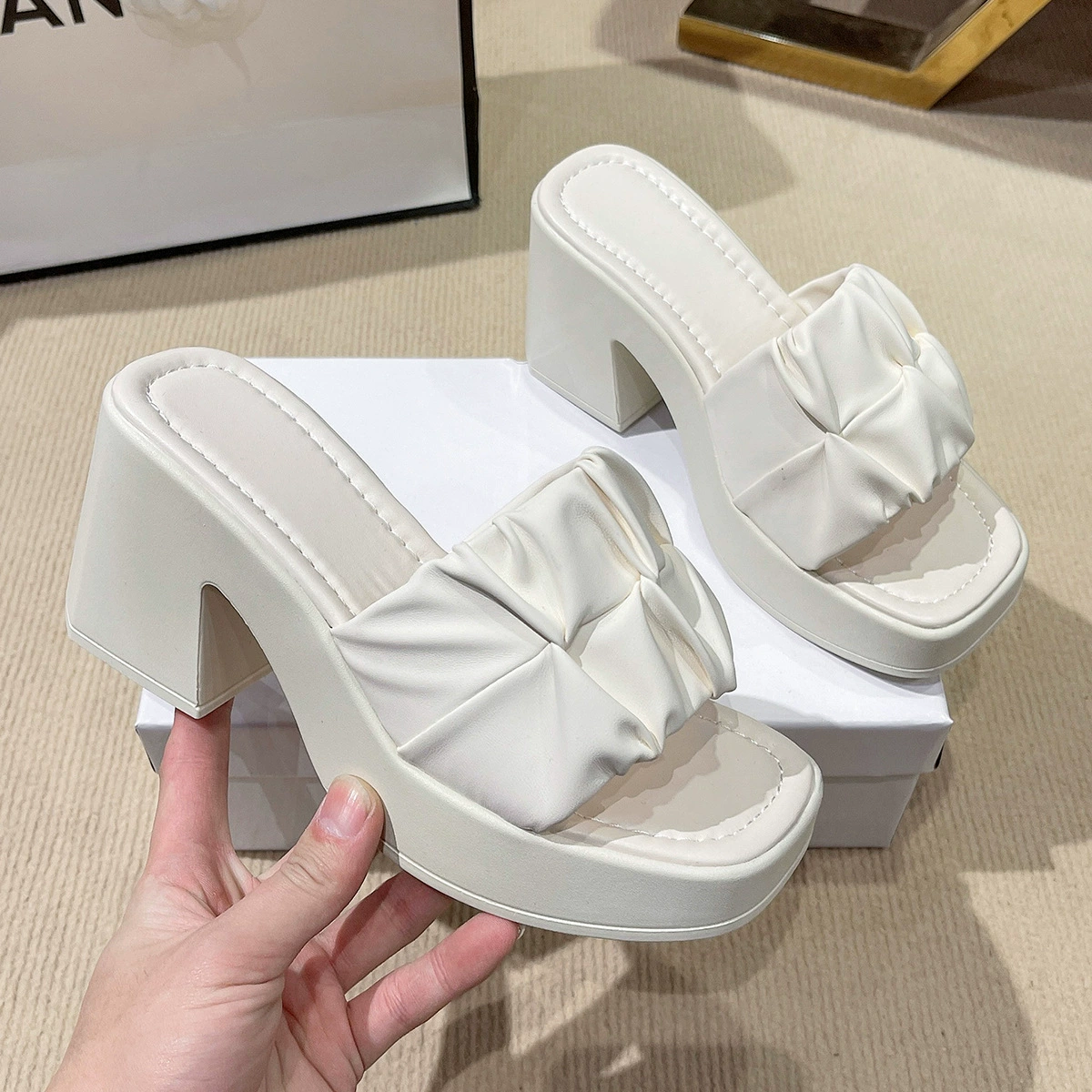 Европейские и американские экспортные тапочки на толстой подошве и толстом каблуке с квадратным носком для женской летней верхней одежды, сандалии на высоком каблуке с широкими полосками Amazon