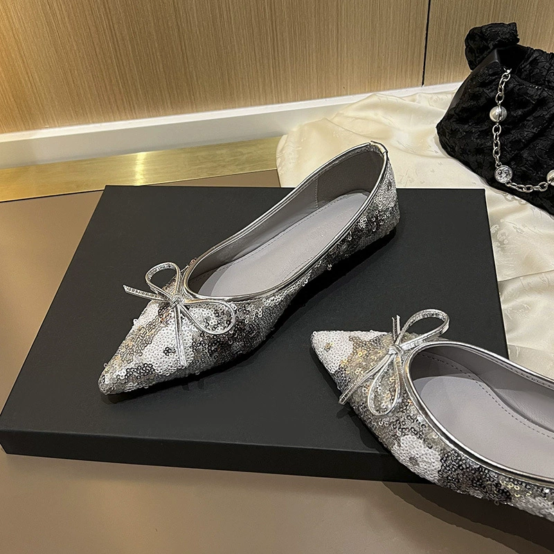 T119 Wilder плоские женские одиночные туфли 2025 Блестки светло-заостренные банты одиночные туфли больших размеров женские туфли 41-43
