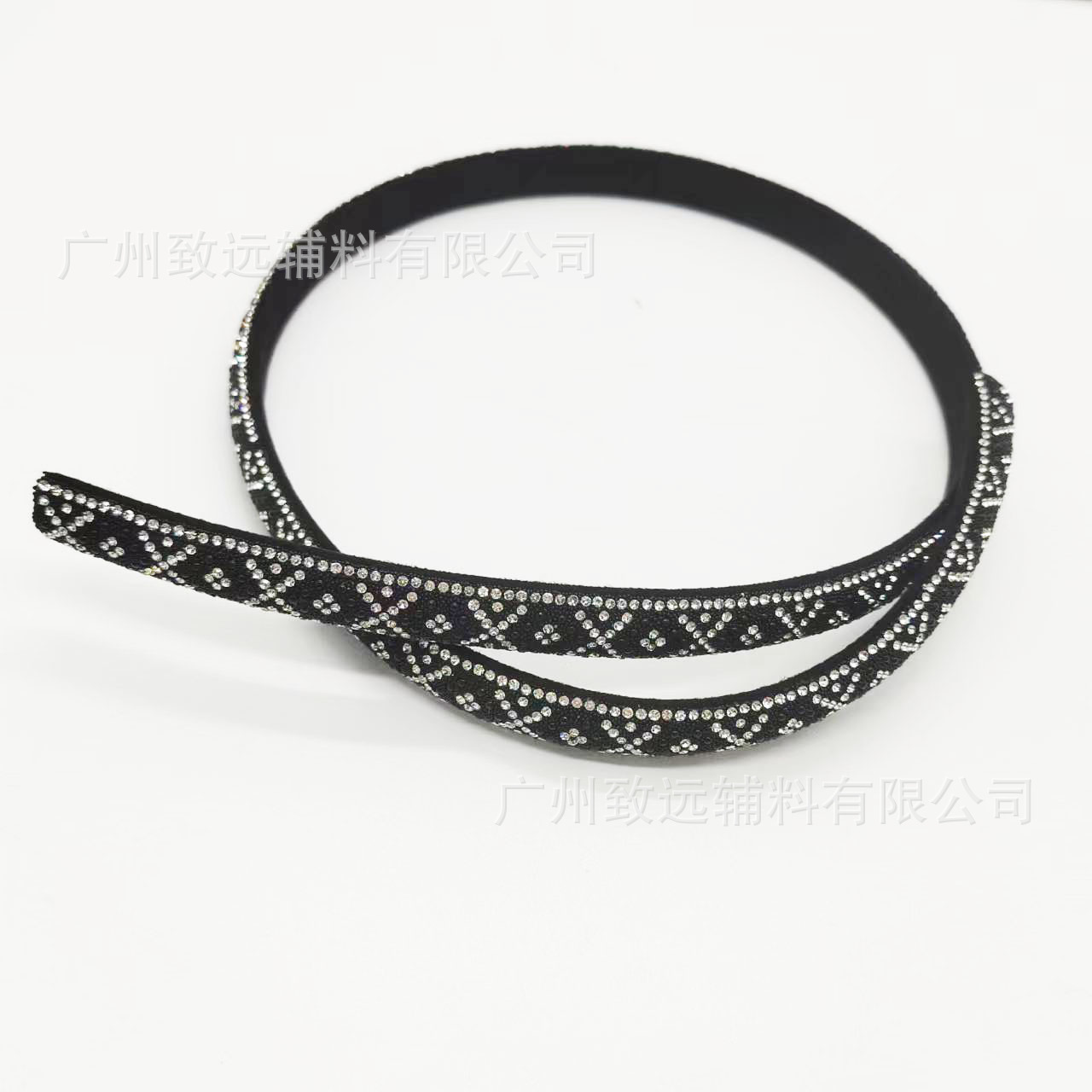 Nuevas tiras de diamantes de imitación semicirculares de estilo transfronterizo para materiales de calzado, zapatos de novia y sombreros, accesorios de cadena de encaje de diamantes de imitación termoadhesivos DIY, decoraciones de diamantes de imitación.