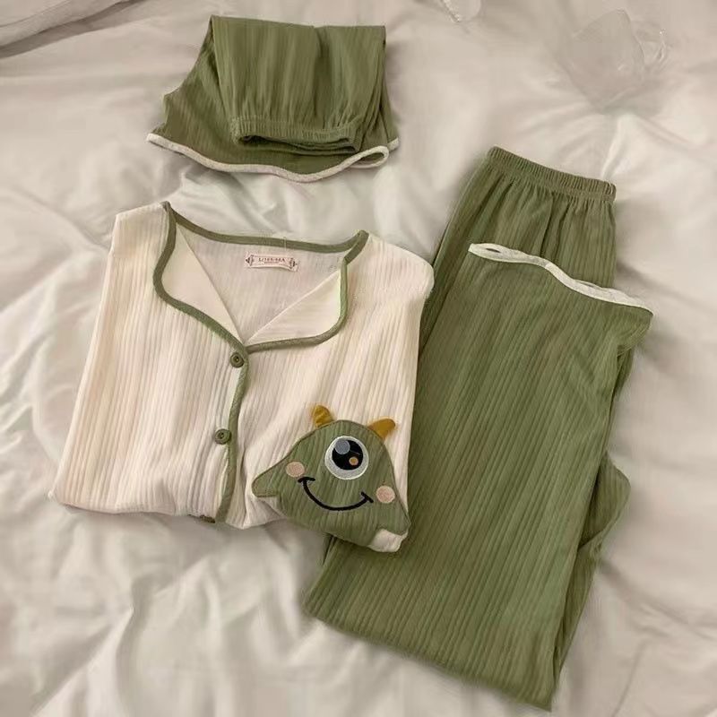 Pijamas calientes de verano transfronterizo para mujer de tres piezas pequeño monstruo imitación algodón pantalones cortos de manga corta pantalones cardigan traje de servicio a domicilio