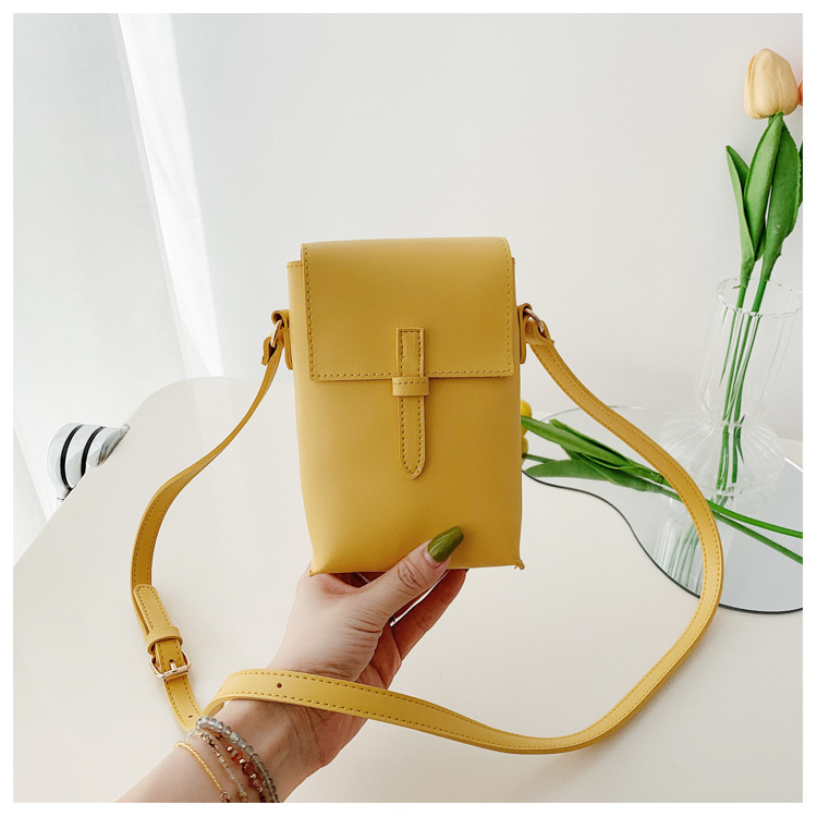 Women's Small Pu Leather Solid Color Vintage Style Lock Clasp Crossbody Bag display picture 16