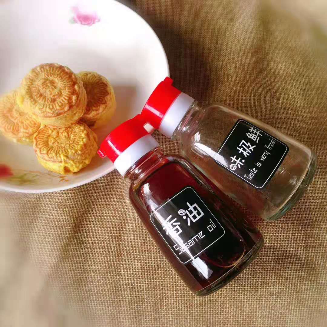 批发新款150ml玻璃酱油瓶带油嘴玻璃餐桌陈醋瓶香油瓶可丝印logo