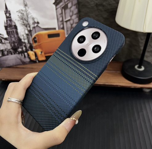 oppoFindX8S カーボンファイバー磁気電話ケースハーフパック findx8Pro 超薄型 PC 落下防止保護カバーに適しています。|undefined