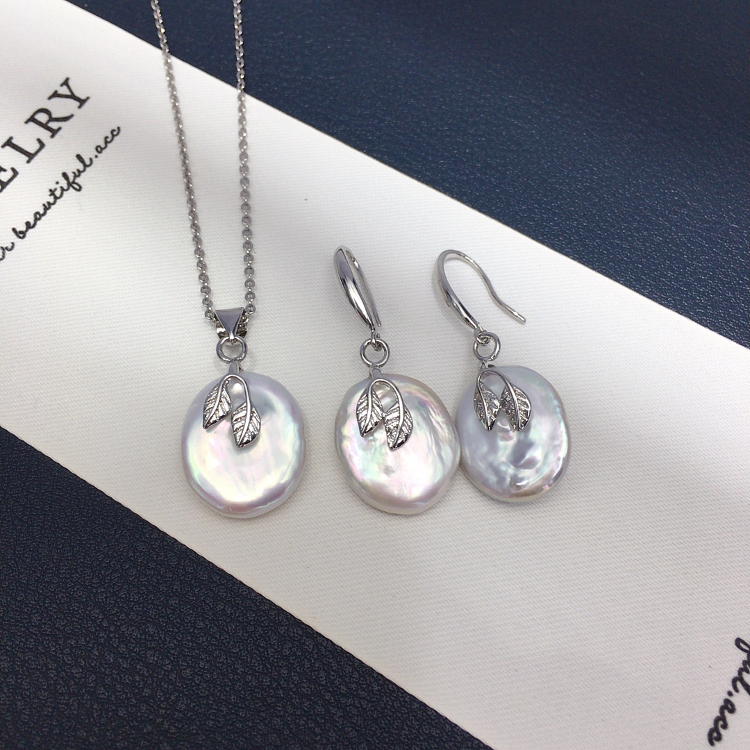 organic pendant from pearl