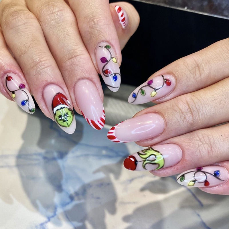 Simple cute sweet Grinch round head nail art Christmas lights French fake nail wearable nail art piece wholesale