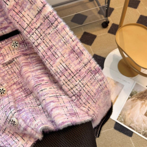 Women's Autumn/Winter Long-Sleeve Outerwear with Subtle Chanel-style Hues, High-End, Loose Fit Knit Cardigan