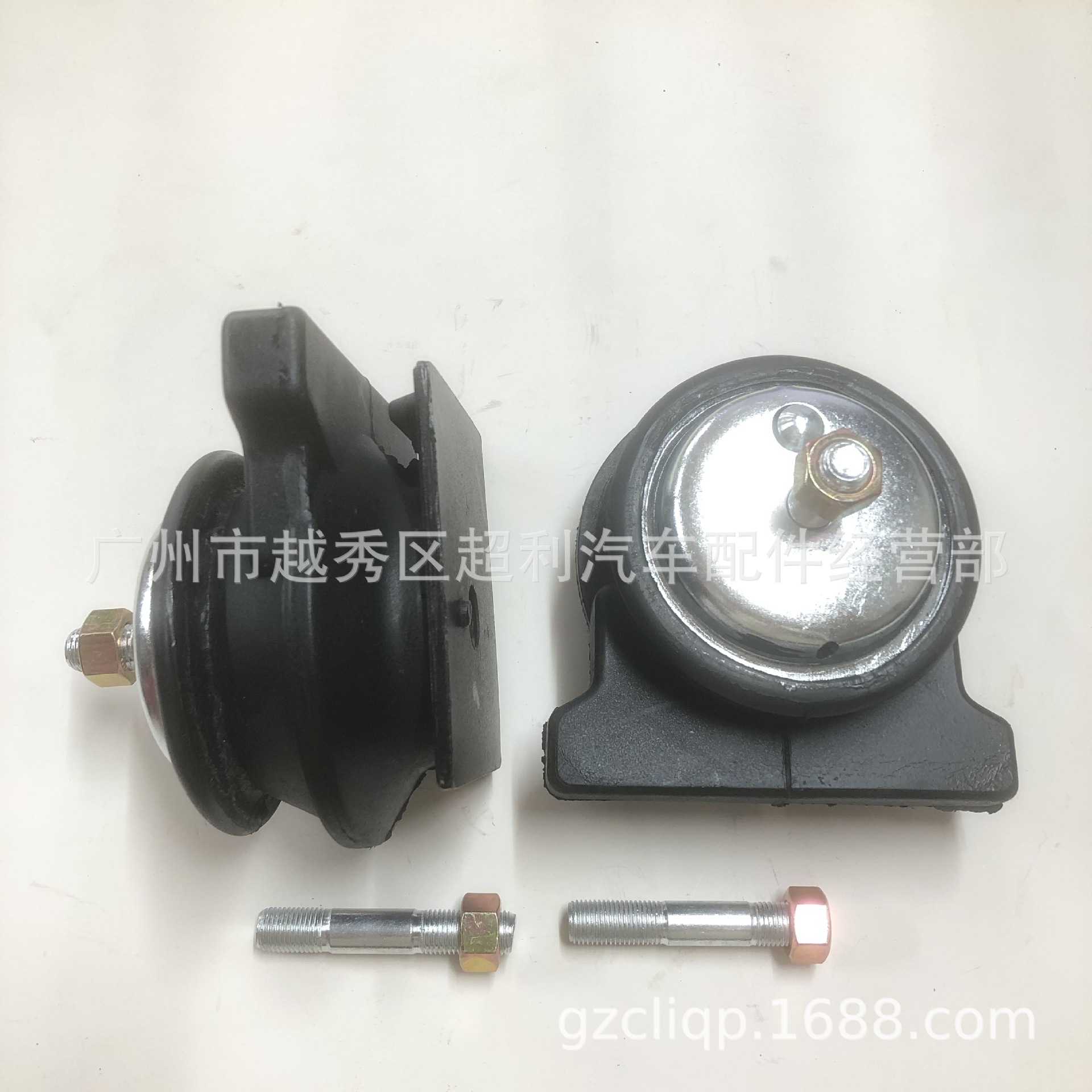 Engine Mount ME031999 ME017631 MC907899 for Mitsubishi FE50C L/R