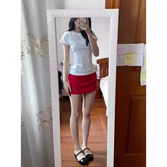 太ったmmの甘いクールなギャルの赤い半身のスカートの女性の2025新型の春の高い腰はやせているa字のヒップのスカートの短いスカートを包みます