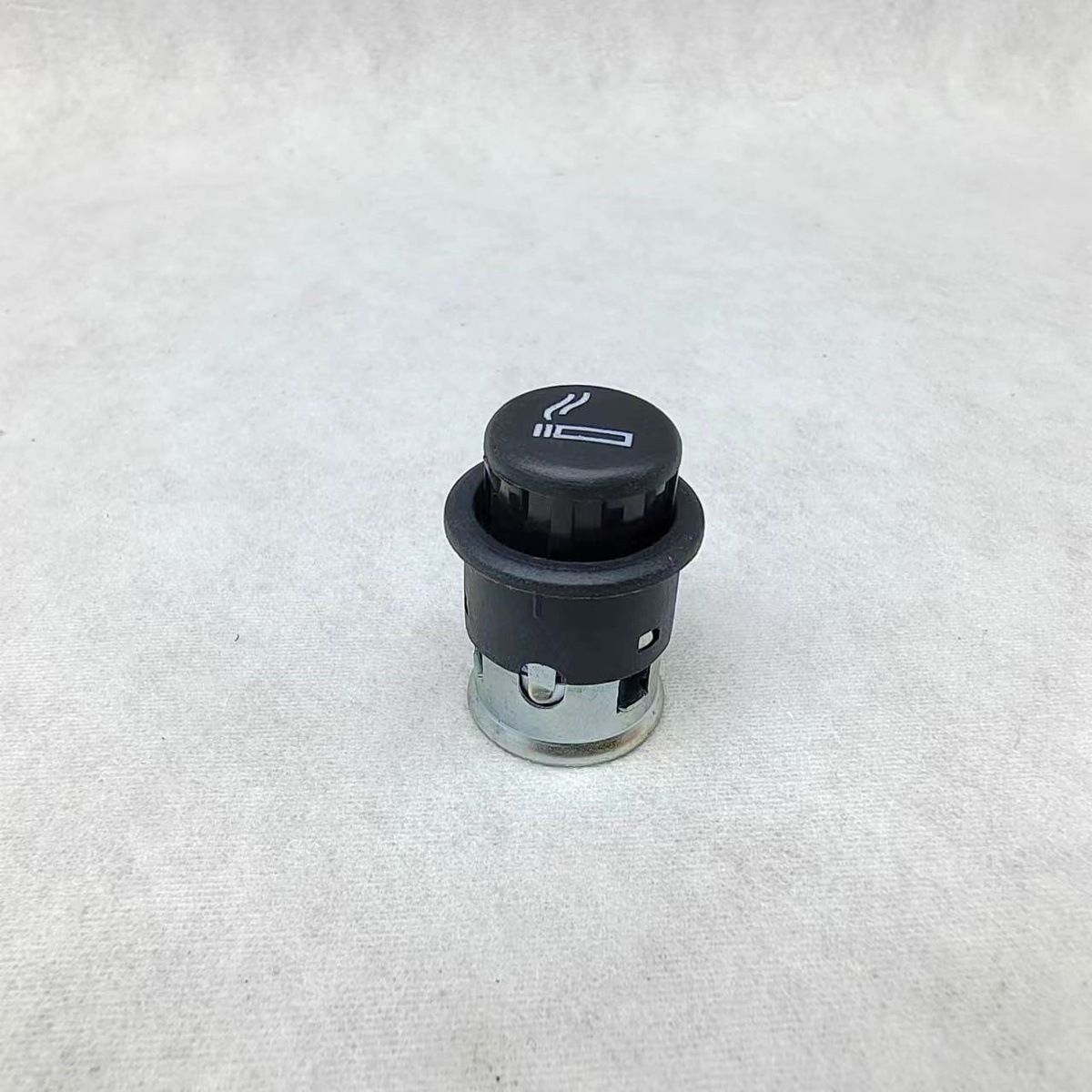 Cigarette Lighter Assembly for Polo, Bora, Golf, Passat, Octavia, Touran 1J0919307 1J0919309