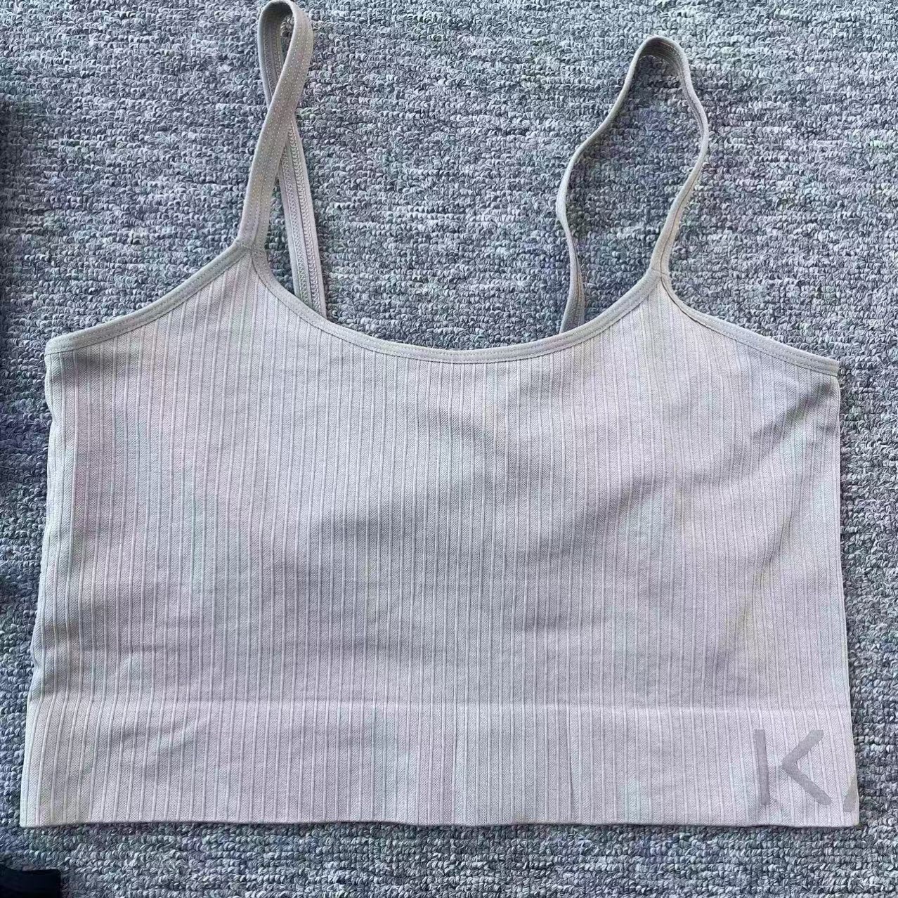Una sola capa sin costuras de belleza de espalda chaleco de mujer sin anillo de acero yoga bra ropa interior deportiva mujer al por mayor taza transpirable
