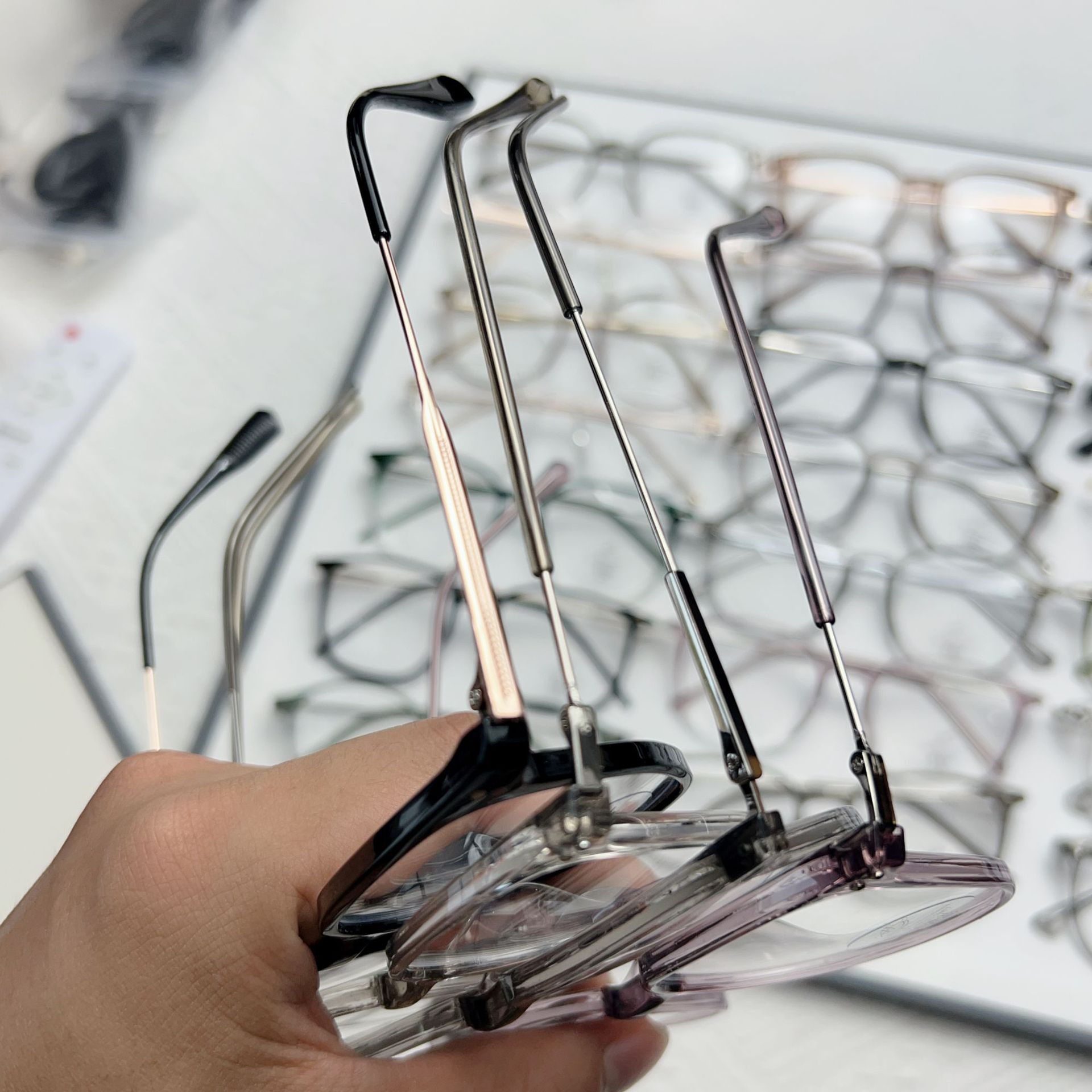 丹陽金ゴムブルーレイ防止合金TR90ネット赤レトロ素顔楕円グラデーション平光鏡放射線防止メガネフレーム