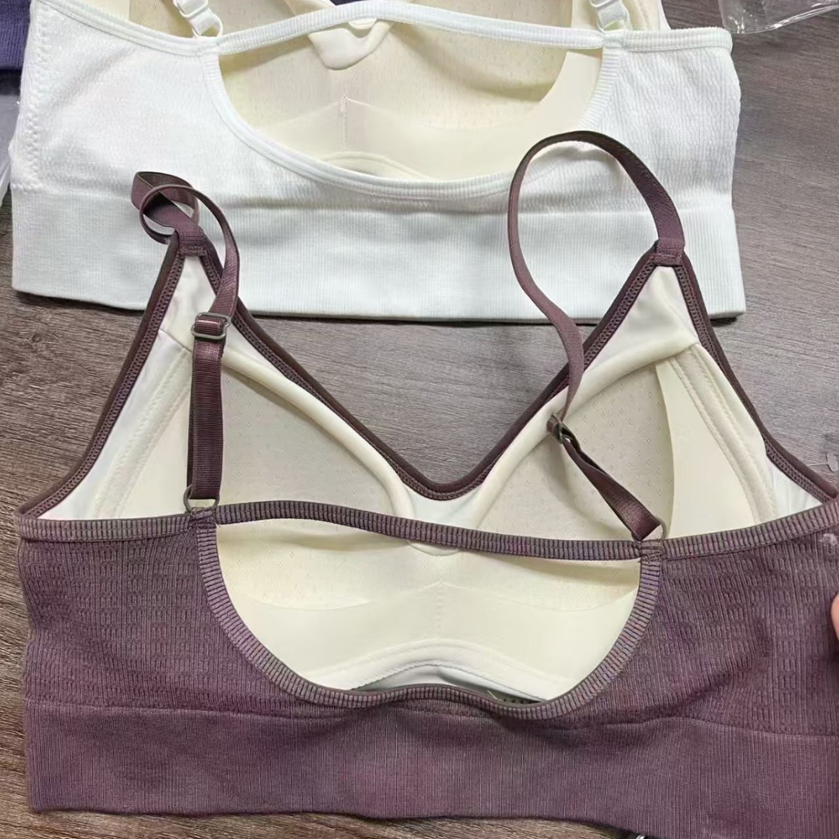 2506 # stock cabina hermosa espalda envuelta pecho ropa interior pequeño pecho reunido taza fija para recoger el pecho interno con sujetador de látex