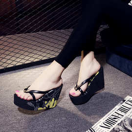 11cm超高跟人字拖女夏厚底凉拖鞋浴室沙滩High heeled flip flops