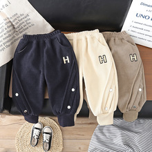 ��ͯ������μ�һ�w�q�Ӻ��Lѝ��ͯŮͯ�|�м�ɫ�r��ӡ���S�����l