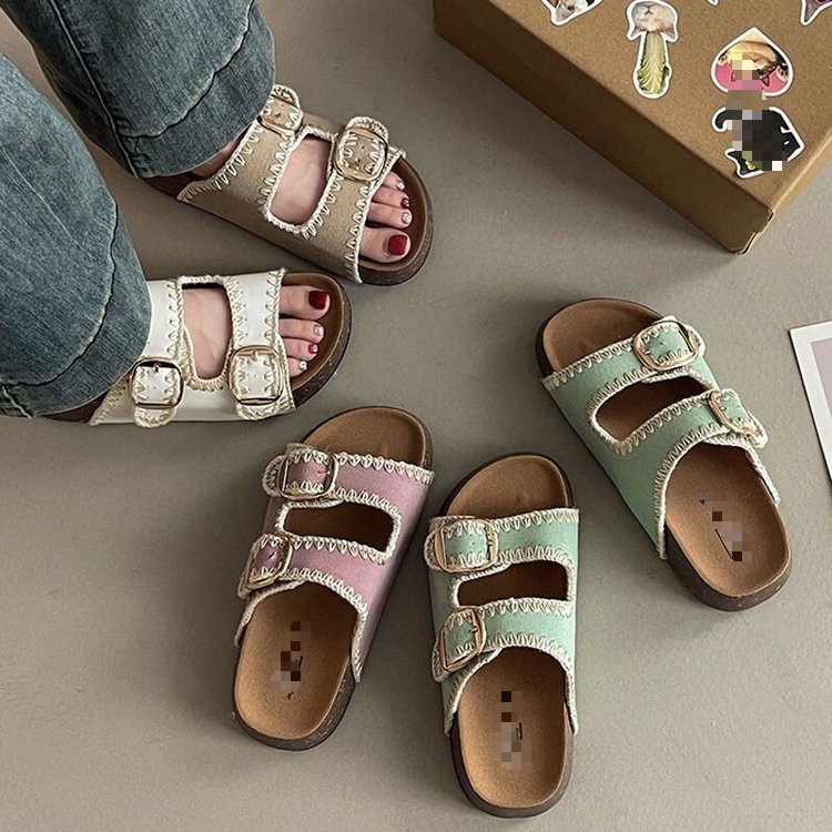 Aumentar la altura de las sandalias de verano 2026 verano nuevo estilo versátil con suela suave antideslizante para usar zapatillas de mujer frescas