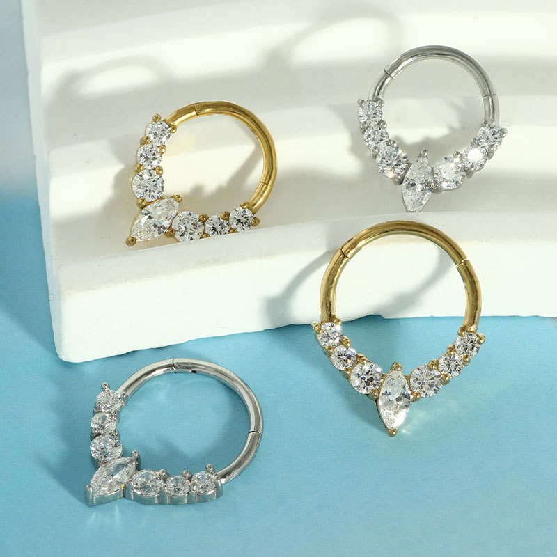 Pointed titanium steel lip stud product view