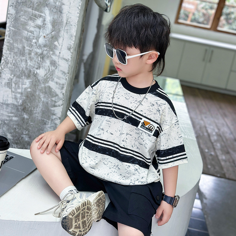 7352 Traje de verano para niños para niños 2025 nuevo estilo bebé de manga corta niño hermoso vestido de verano de dos piezas de moda